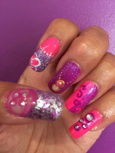 Des Ongles à Saint-Etienne