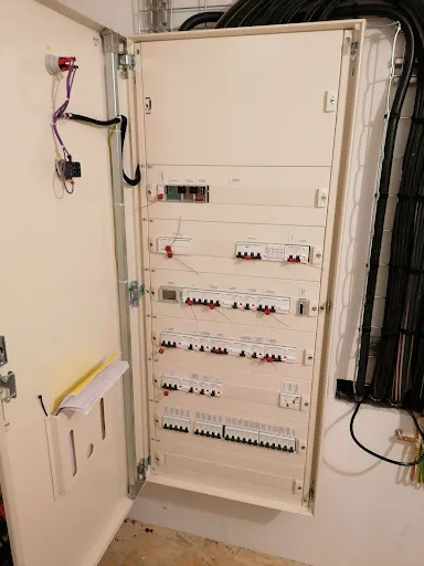 electricien saint etienne - EBT 42 à Saint-Etienne