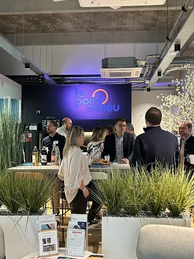 Le Point Milieu | Bureaux privatifs - Salles de réunions - Afterwork - Réception professionnelle à St-Etienne à Saint-Etienne