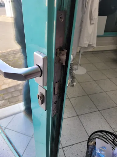 Petit Emilien - Serrurier - Saint-Etienne à Saint-Etienne