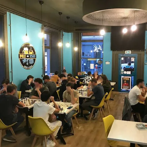 Pile ou Face, bar à jeux à Saint-Etienne