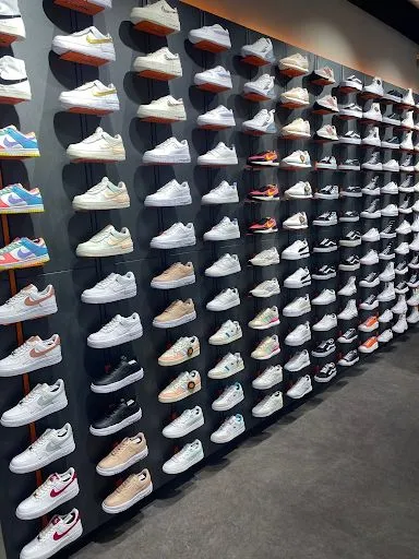 SNIPES - Saint-Étienne à Saint-Etienne