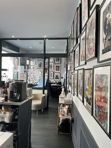 Spike body piercing à Saint-Etienne