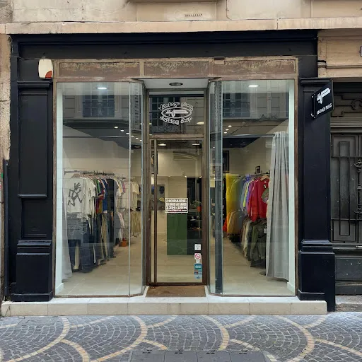 VINTAGE PLUG à Saint-Etienne